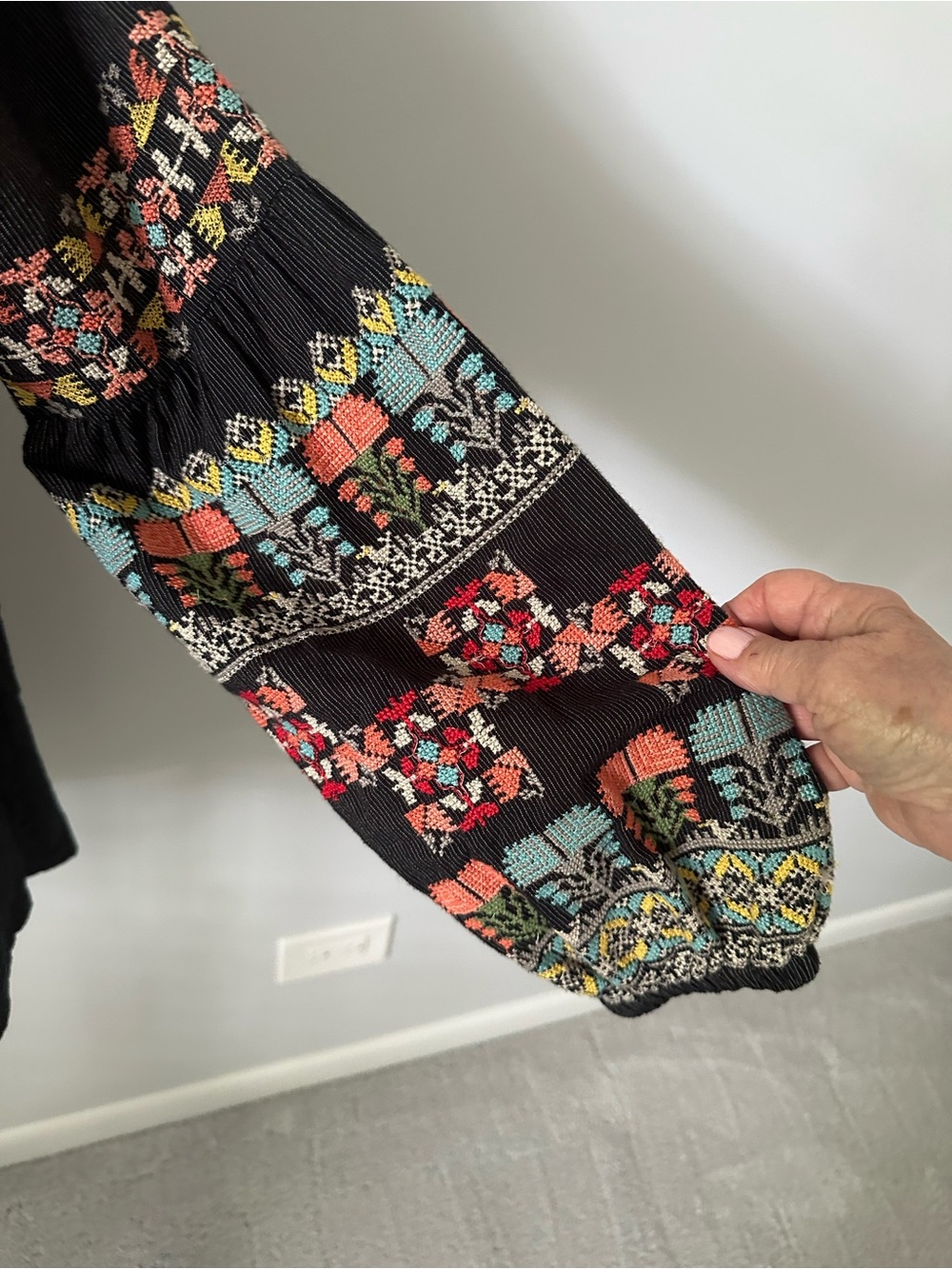 Sundance Black Blouse with Multicolor Embroidered Sleeves Size S - Picture 3 of 13